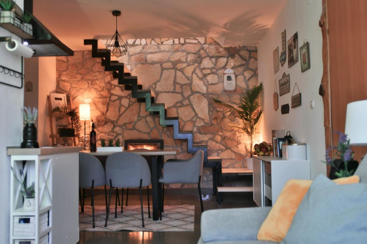 Вилла Robinson Crusoe Style House "Maslina" Skrip Экстерьер фото
