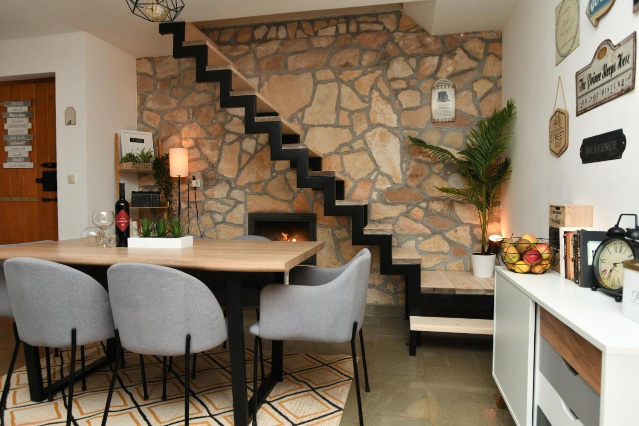 Вилла Robinson Crusoe Style House "Maslina" Skrip Экстерьер фото